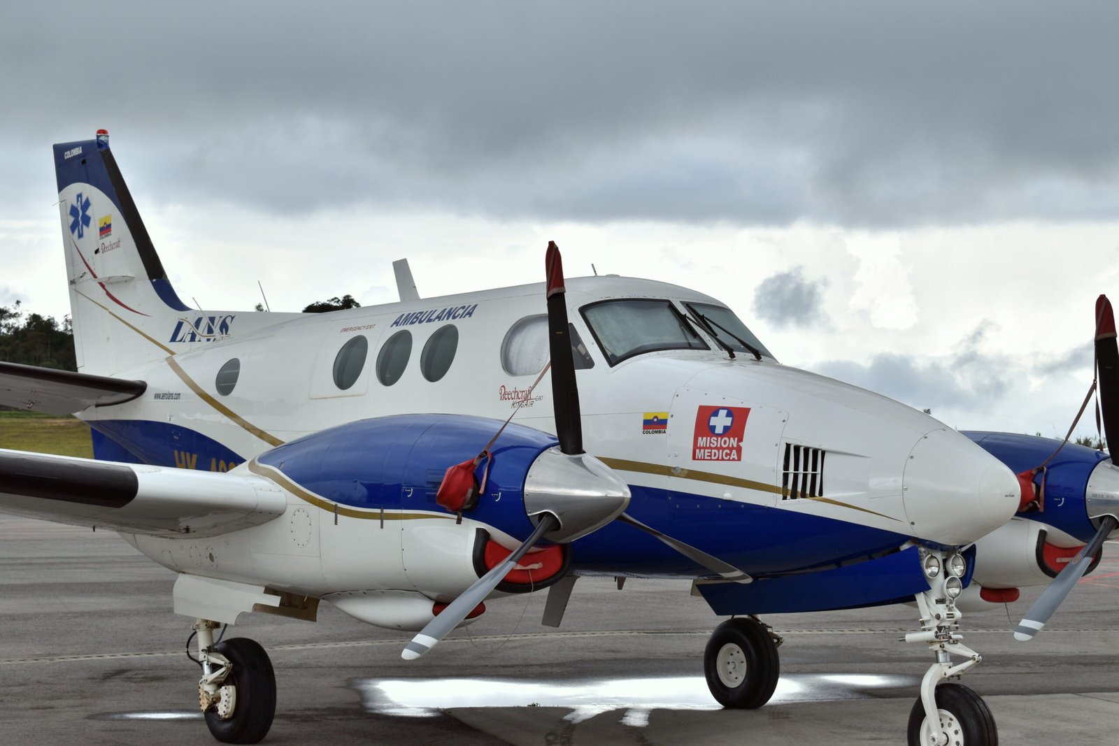 ambulancia avion ambulancia